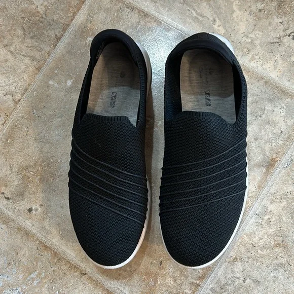 CLARKS SLIP-ON SNEAKERS - Picture 2 of 9